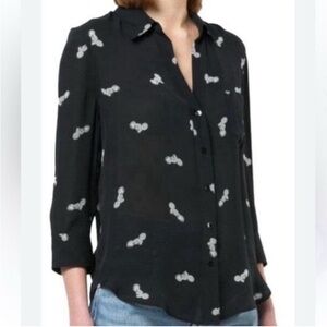 L'Agence Motorcycle Print Silk
Blouse 3/4 Sleeves - Moto-Business-Small - EUC